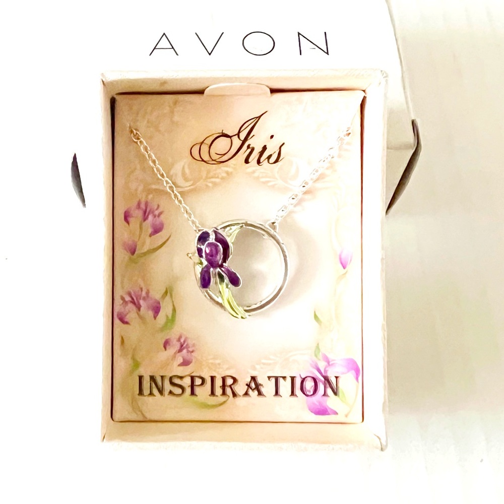 Avon jewelry Floral Inspirations Necklace